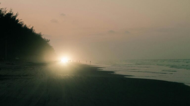Peaceful beach scene at sunset in Túxpam, Veracruz, México.